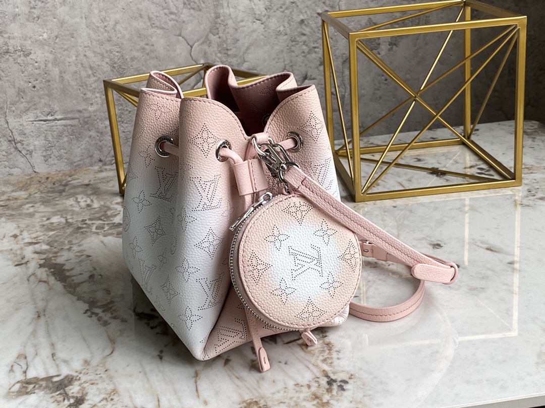 L*ouis V*uitton Bag Top Quality 19*22*14CM