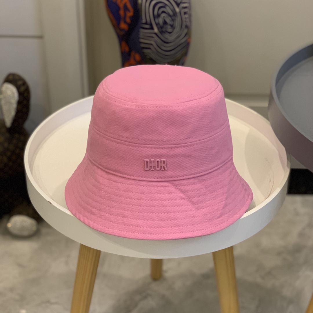 Top Hats 57cm