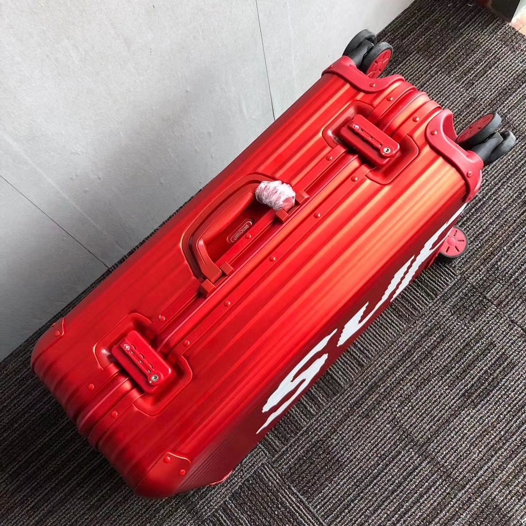 S*upreme Luggage