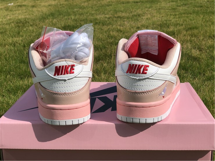 from Nike Dunk SB BV1310 012