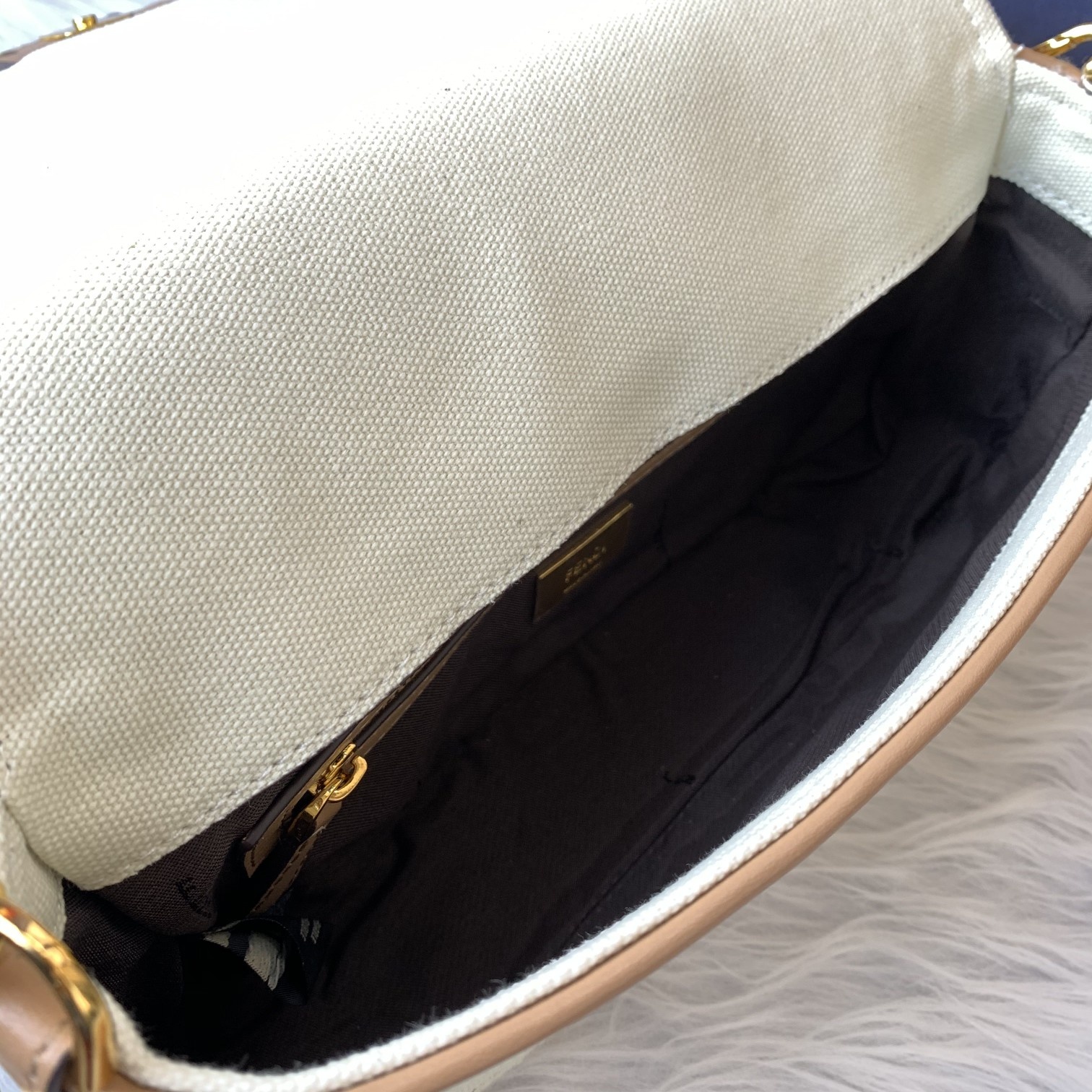 F*endi Top Bag 26*14*4cm