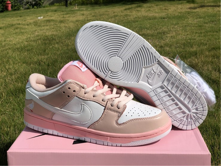 from Nike Dunk SB BV1310 012