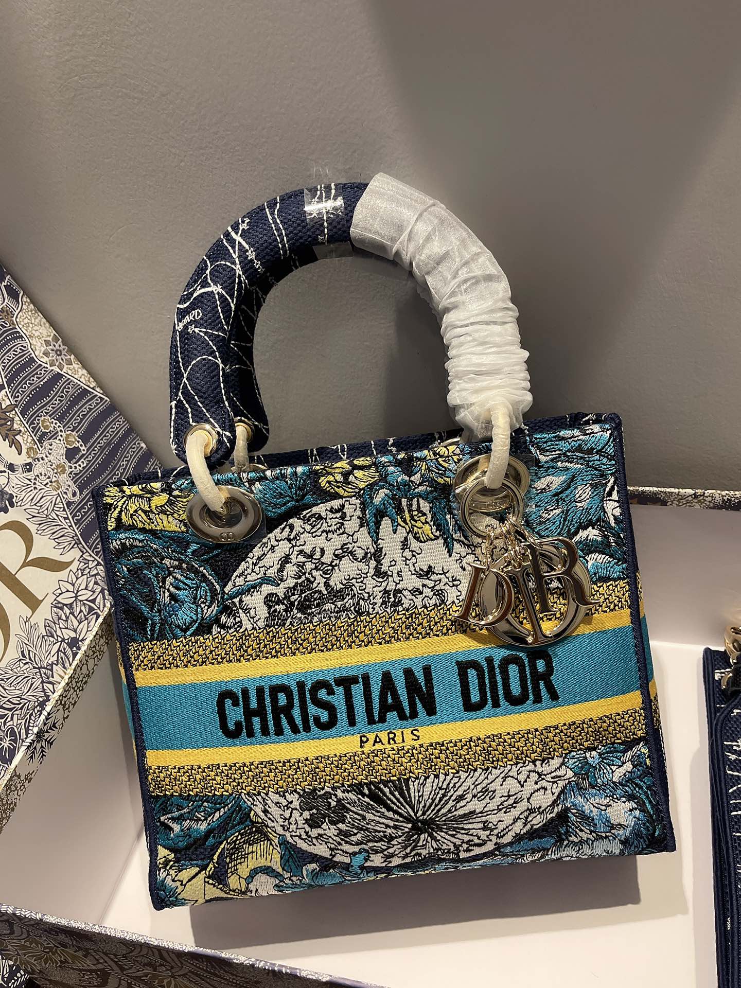 D*ior Top Bag 24*20*11cm