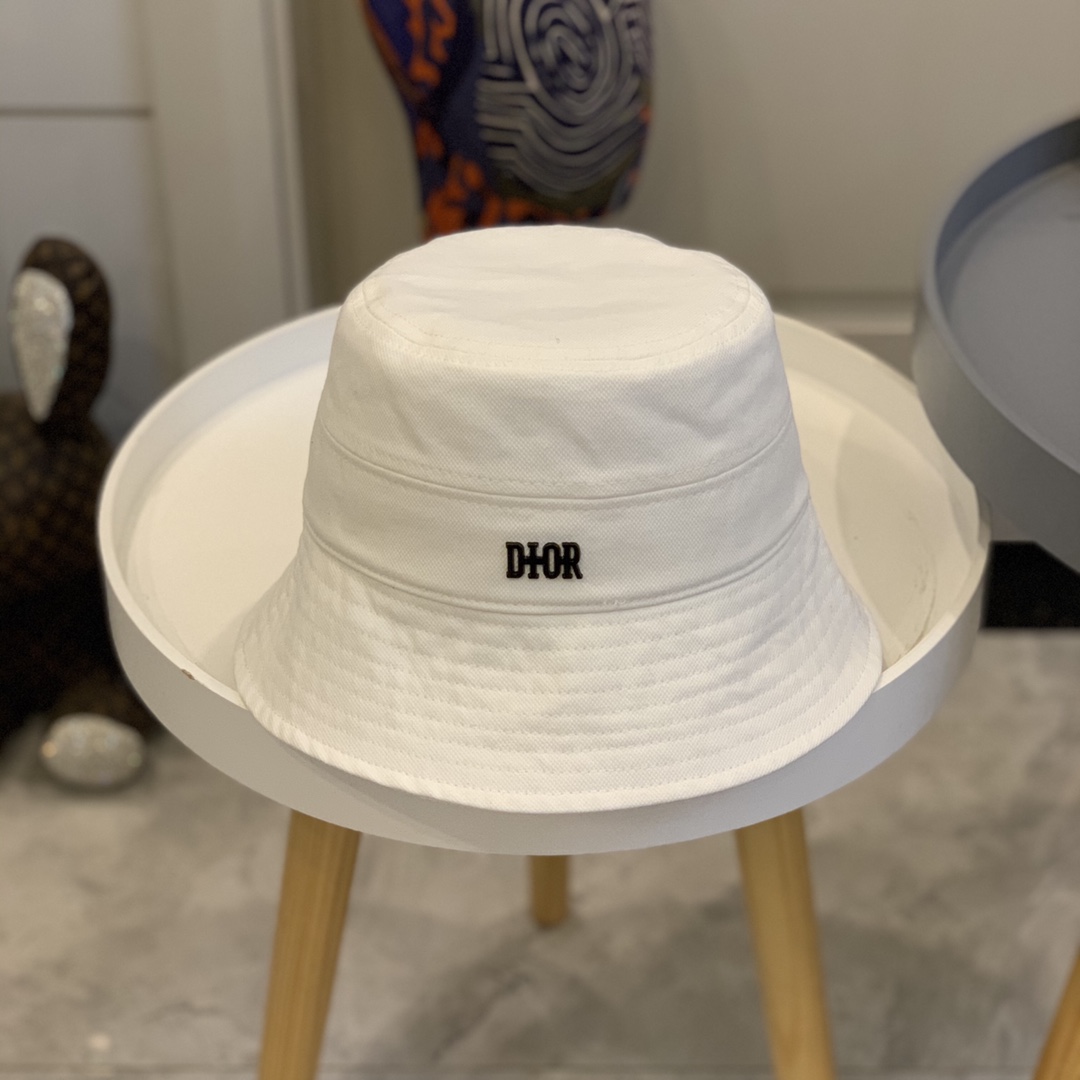 Top Hats 57cm