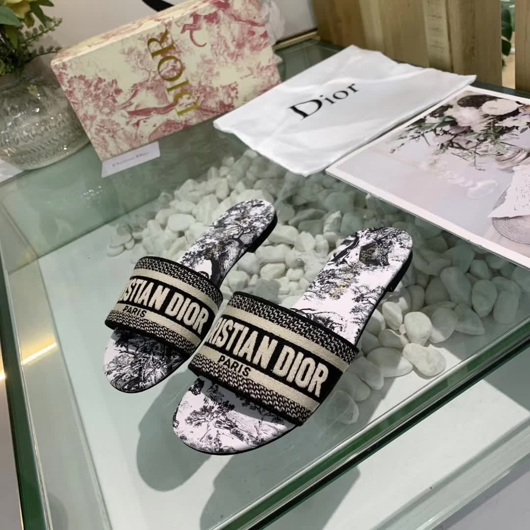 Women D*or Sandals