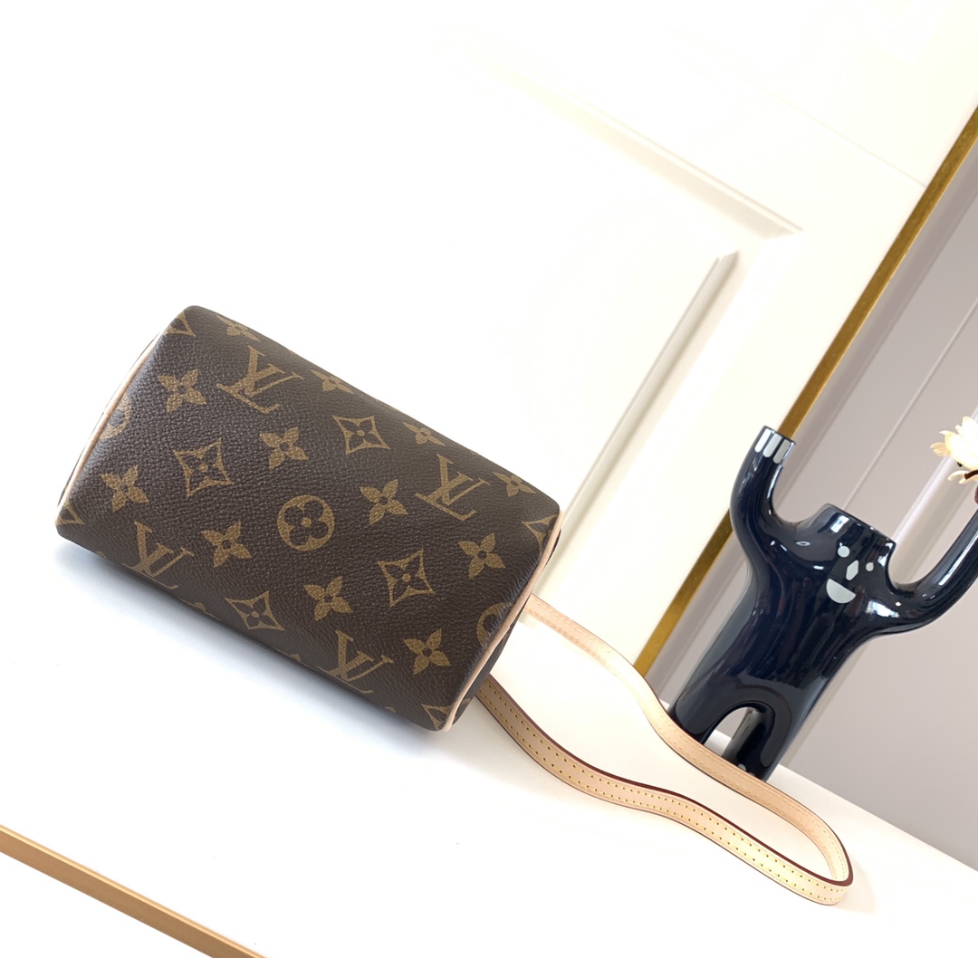 L*ouis V*uitton Bag Top Quality 16*11*9cm