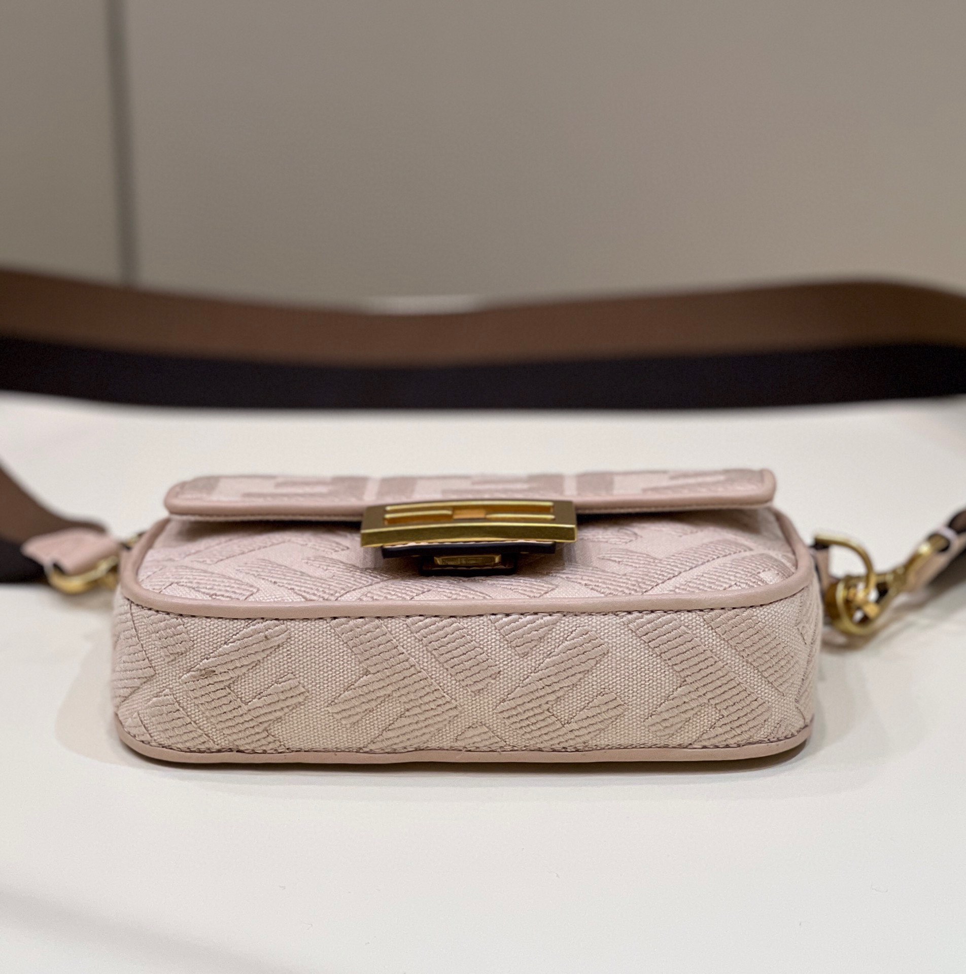 F*endi Bag Top Quality 19*11.5*4CM