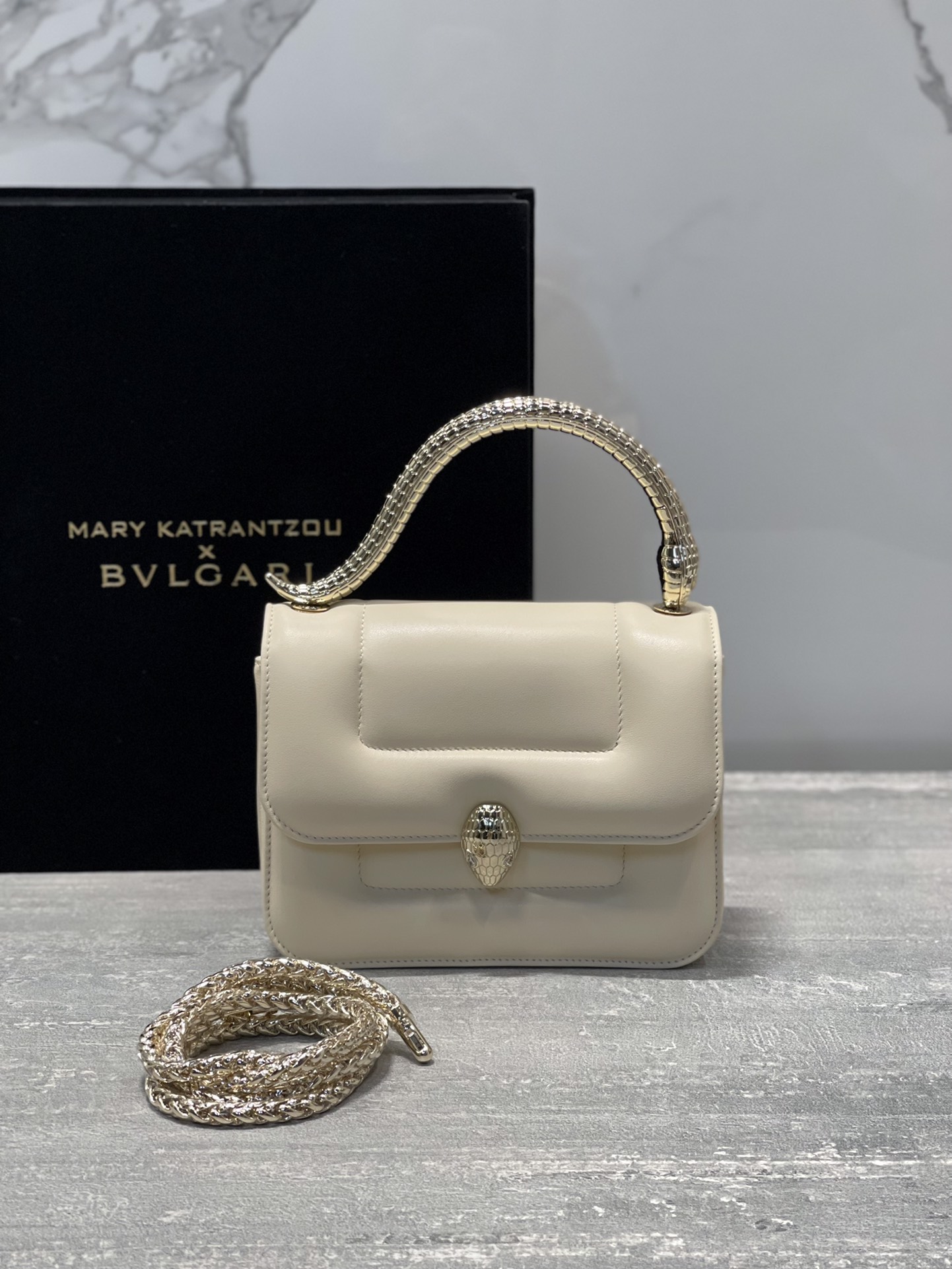B*vlgari Top Quality Bag 19.2*15*6CM
