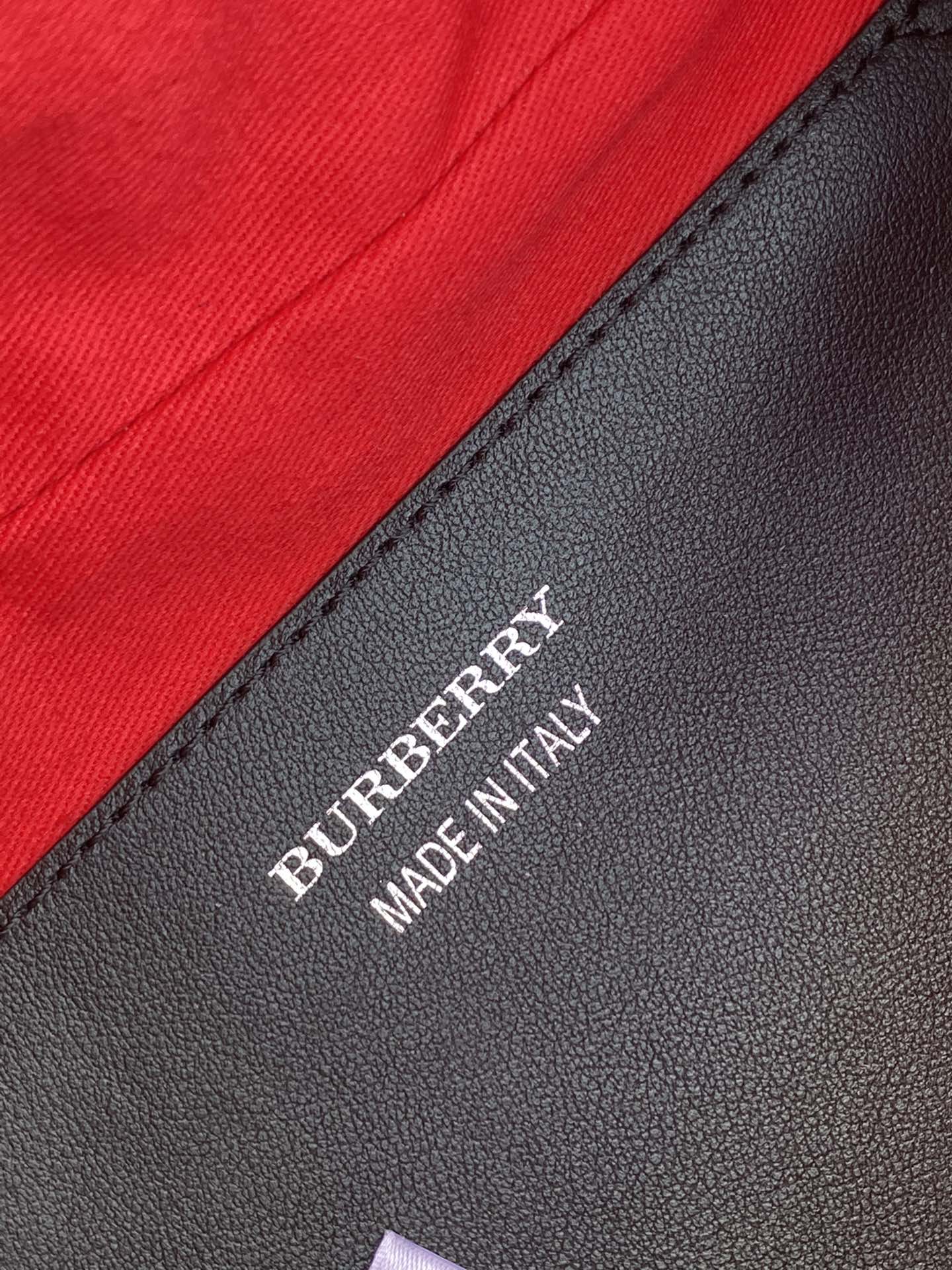 B*urberry Bag Top Quality 31*7.5*16cm