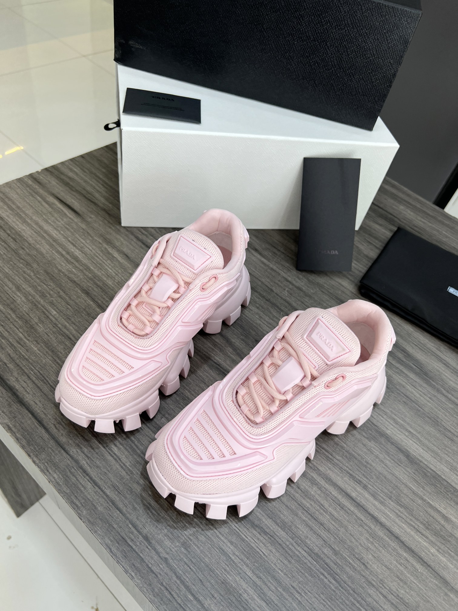 Men Women P*rada Top Sneaker