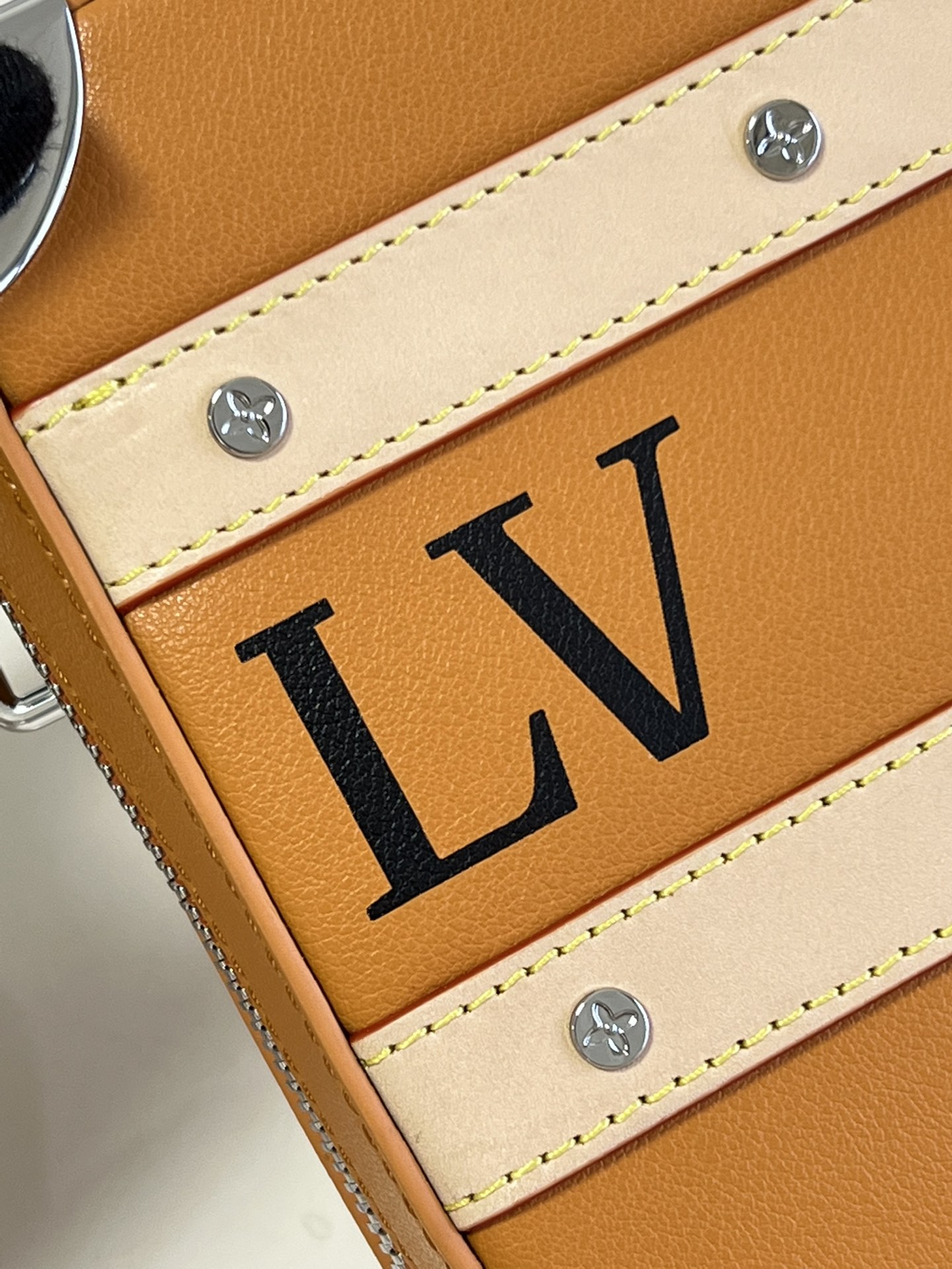 L*ouis V*uitton Bag Top Quality 21.5*15*7CM