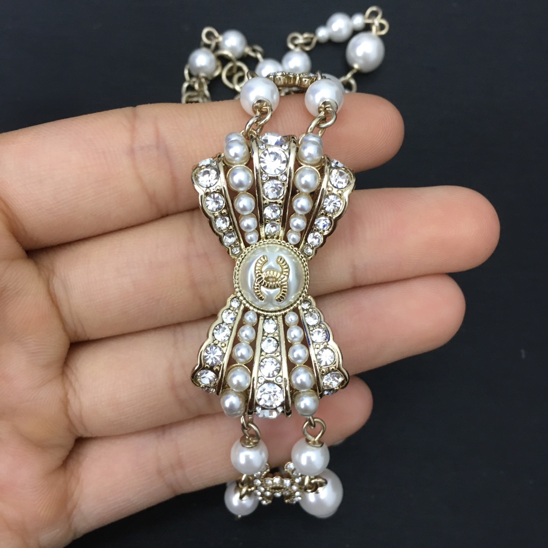 Necklace001