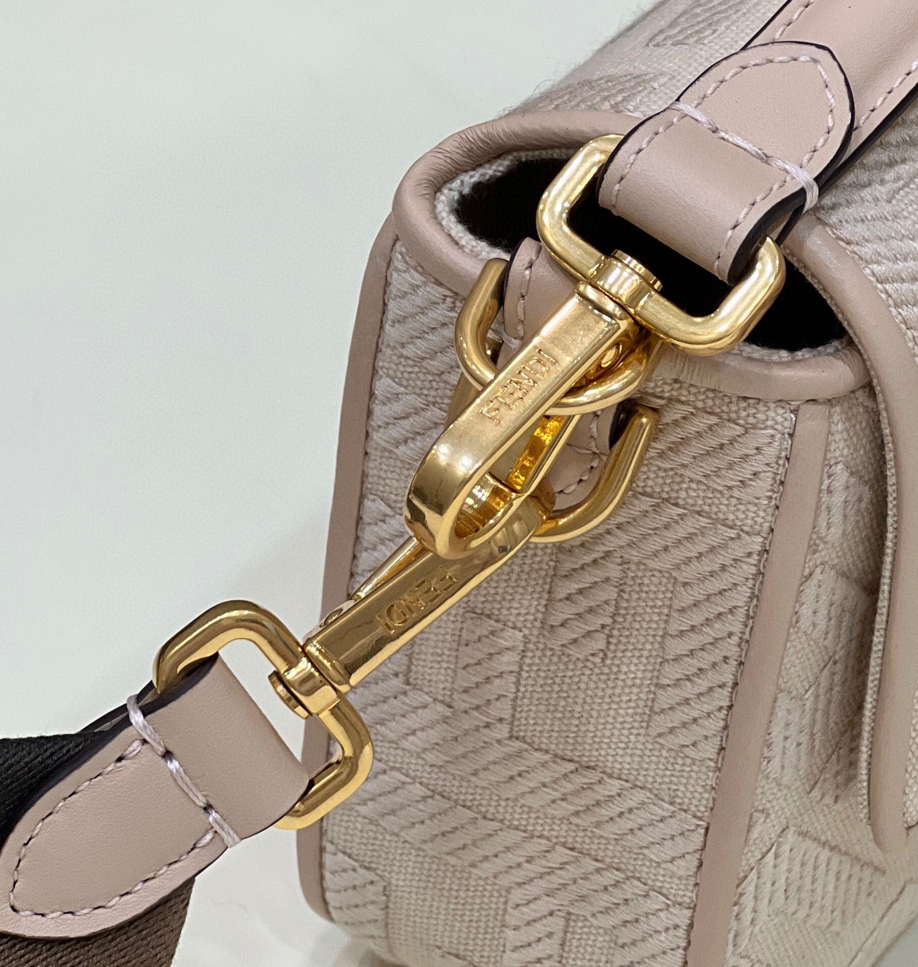 F*endi Bag Top Quality 27*16*6CM