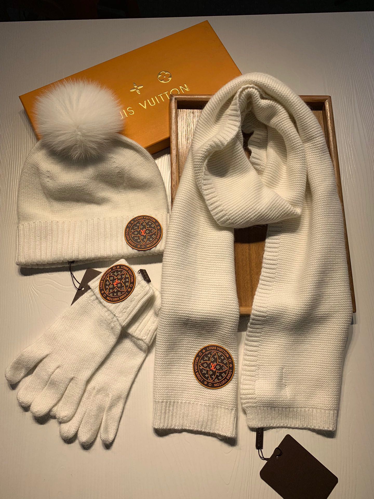 Scarf three-piece