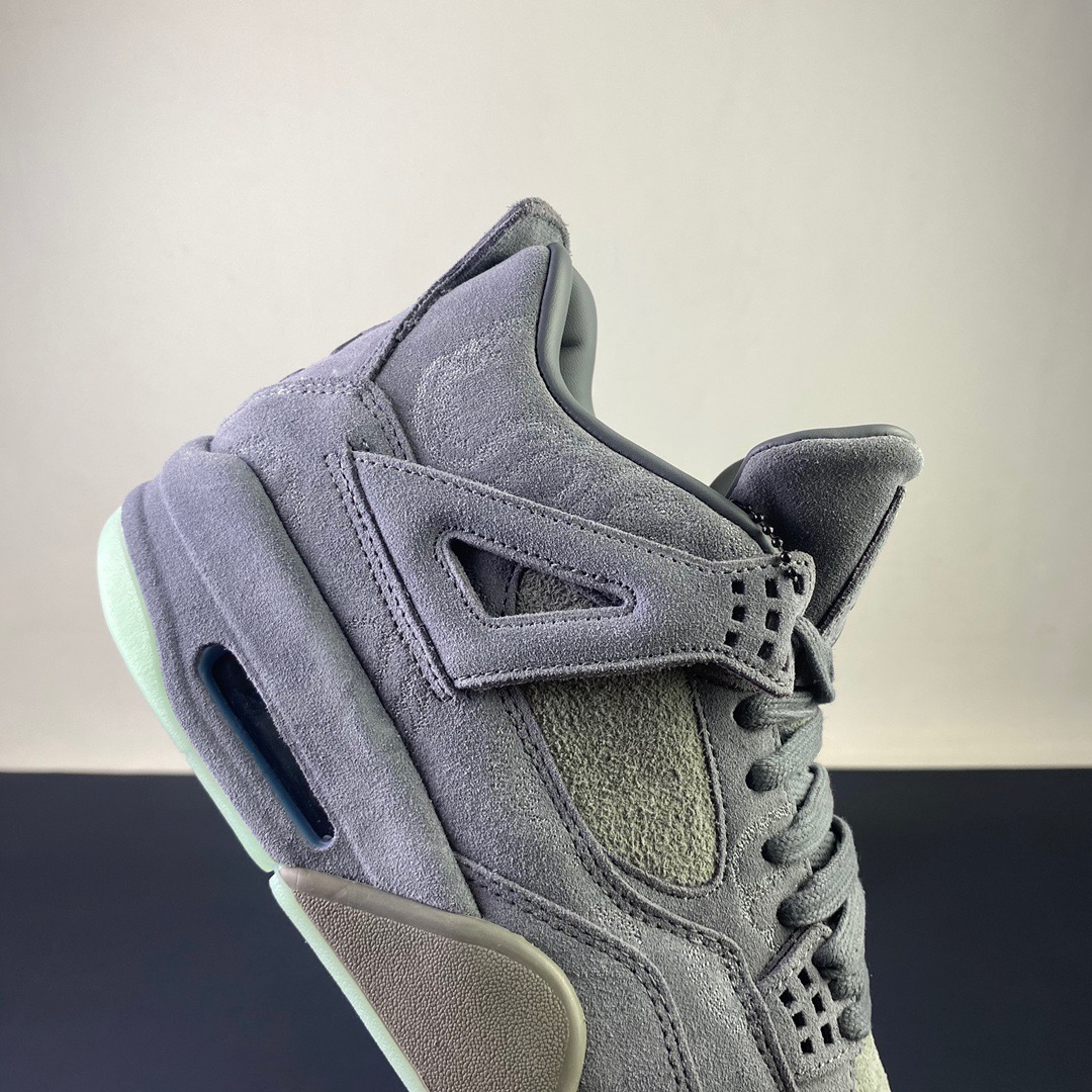 Air Jordan 4