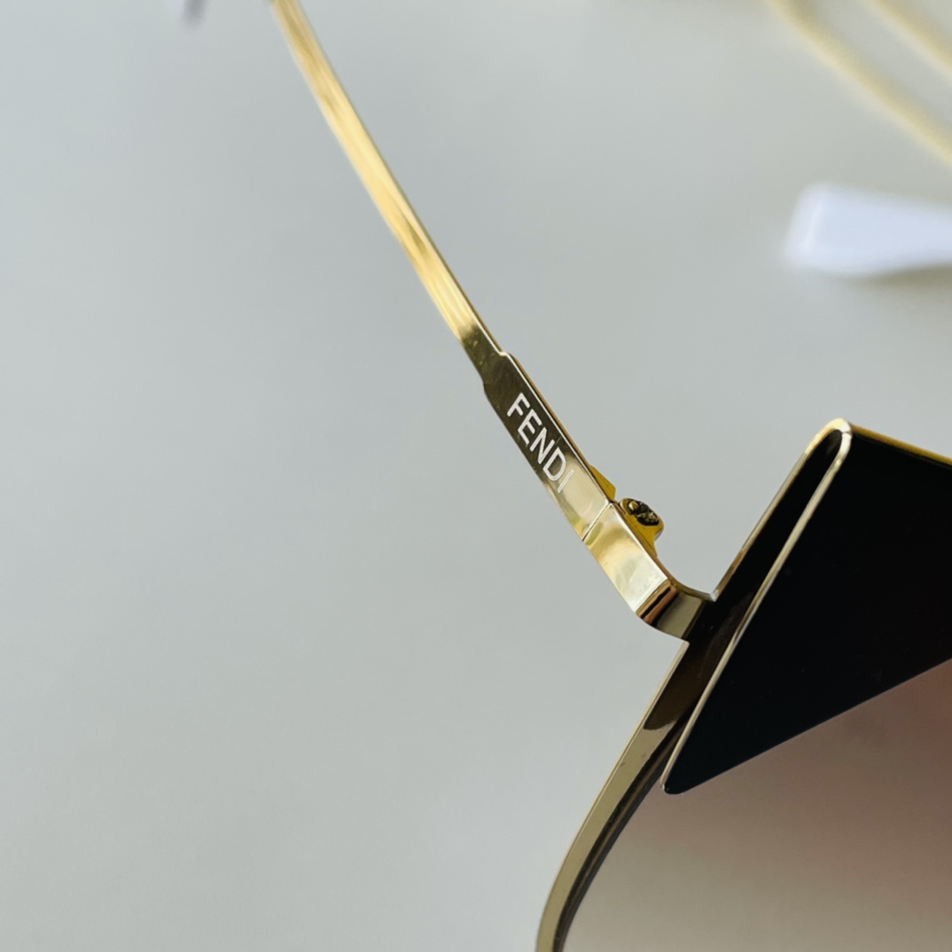 F*endi Glasses Top