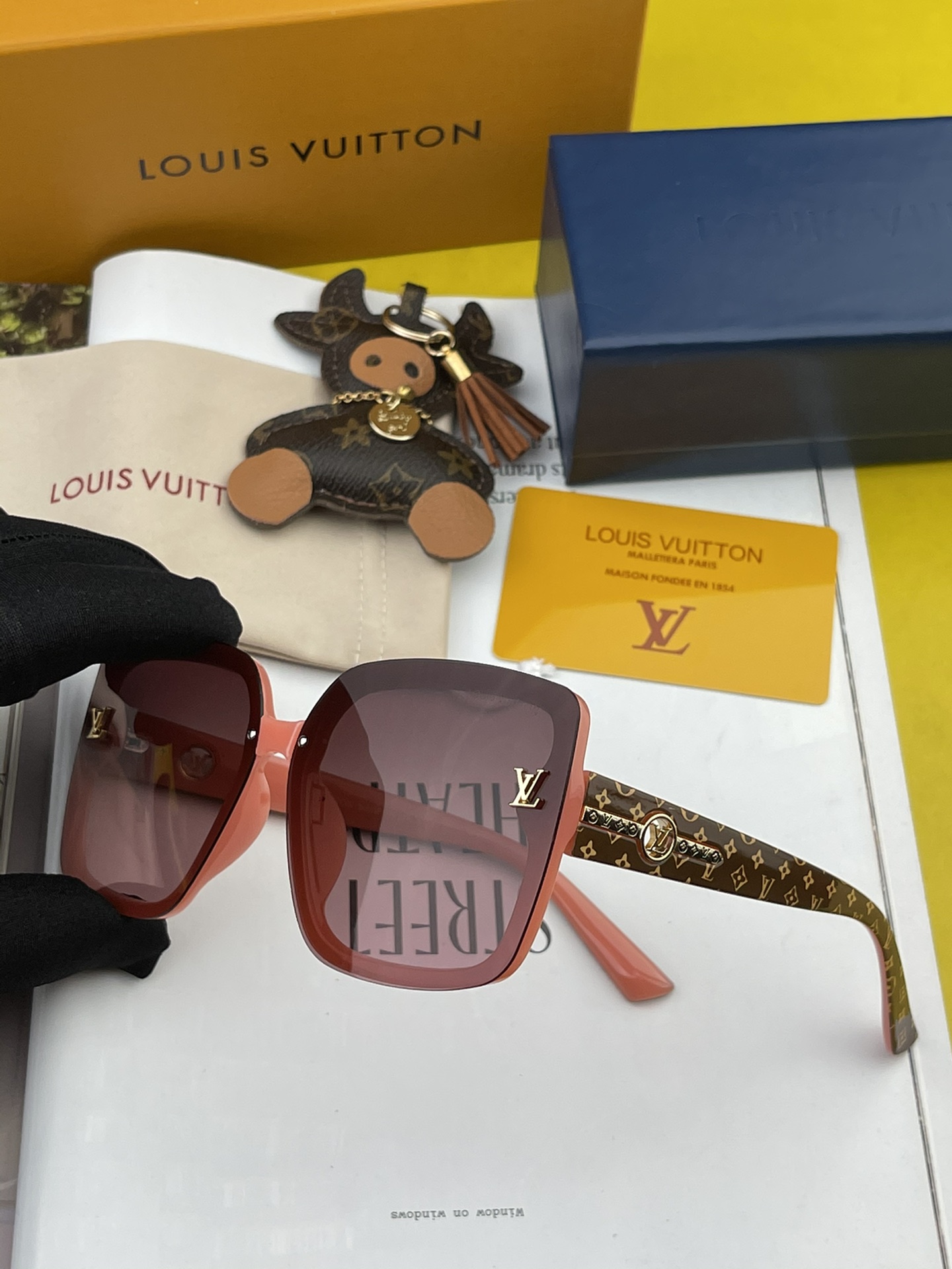 L*ouis V*uitton Glasses Top
