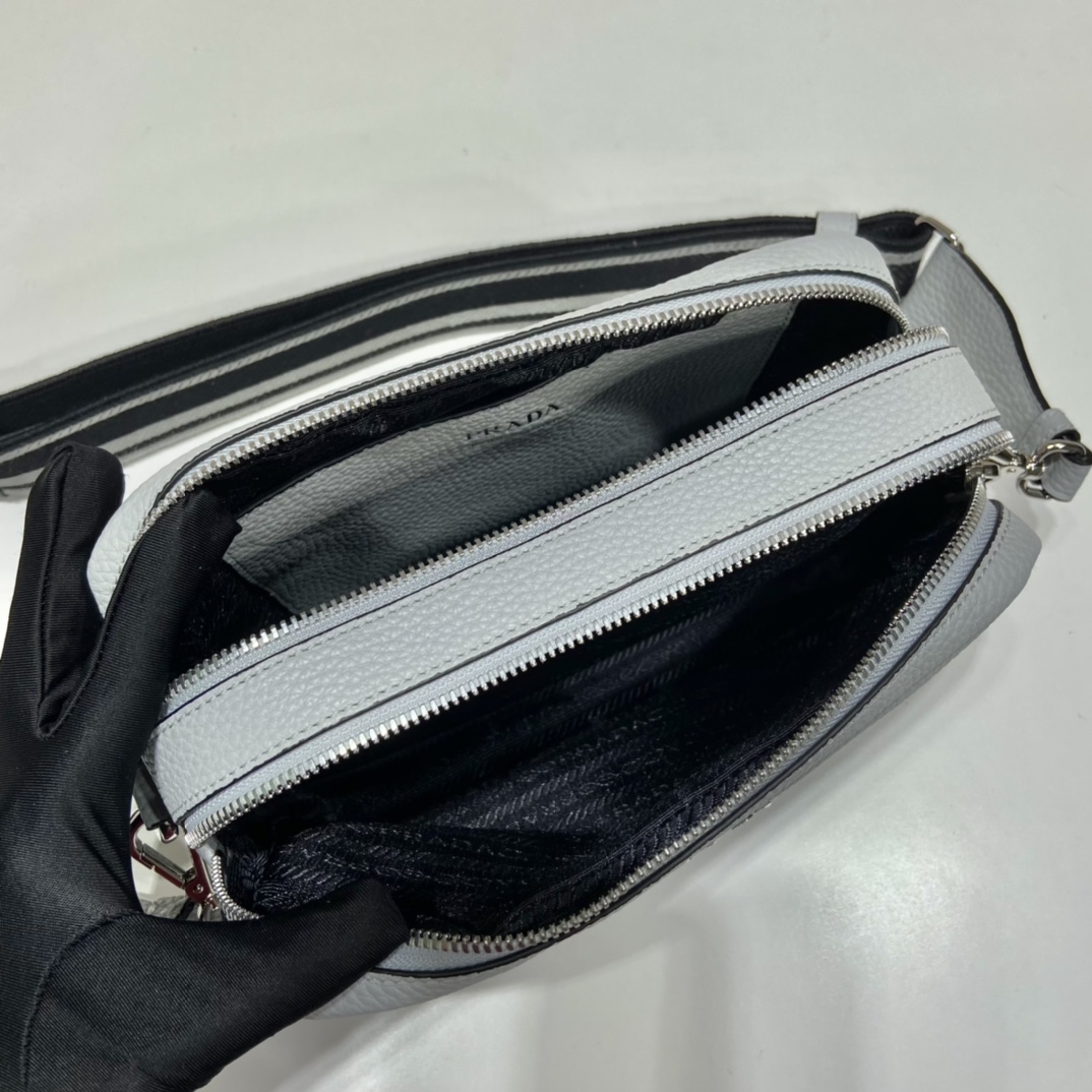 P*rada Bag Top Quality 22*14*8CM