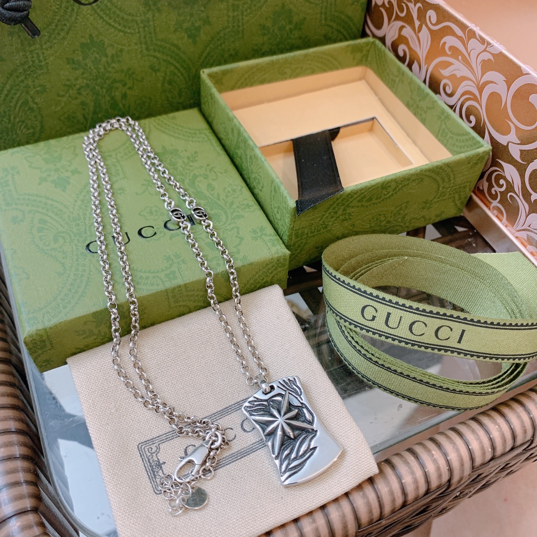 Necklace001