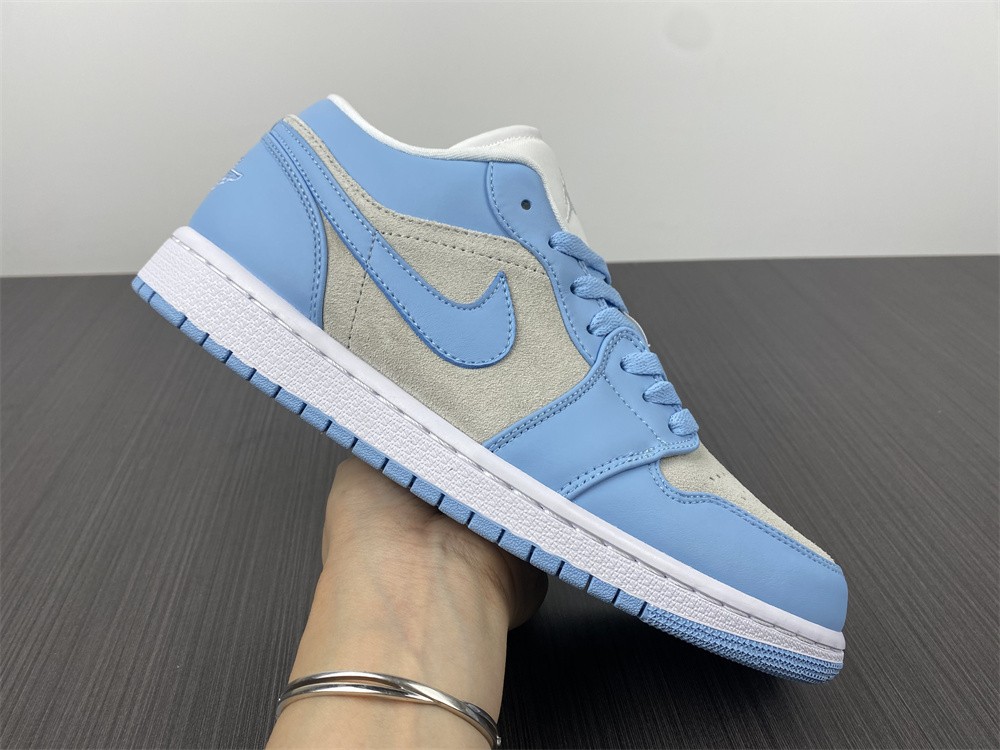 Air Jordan 1 Low
