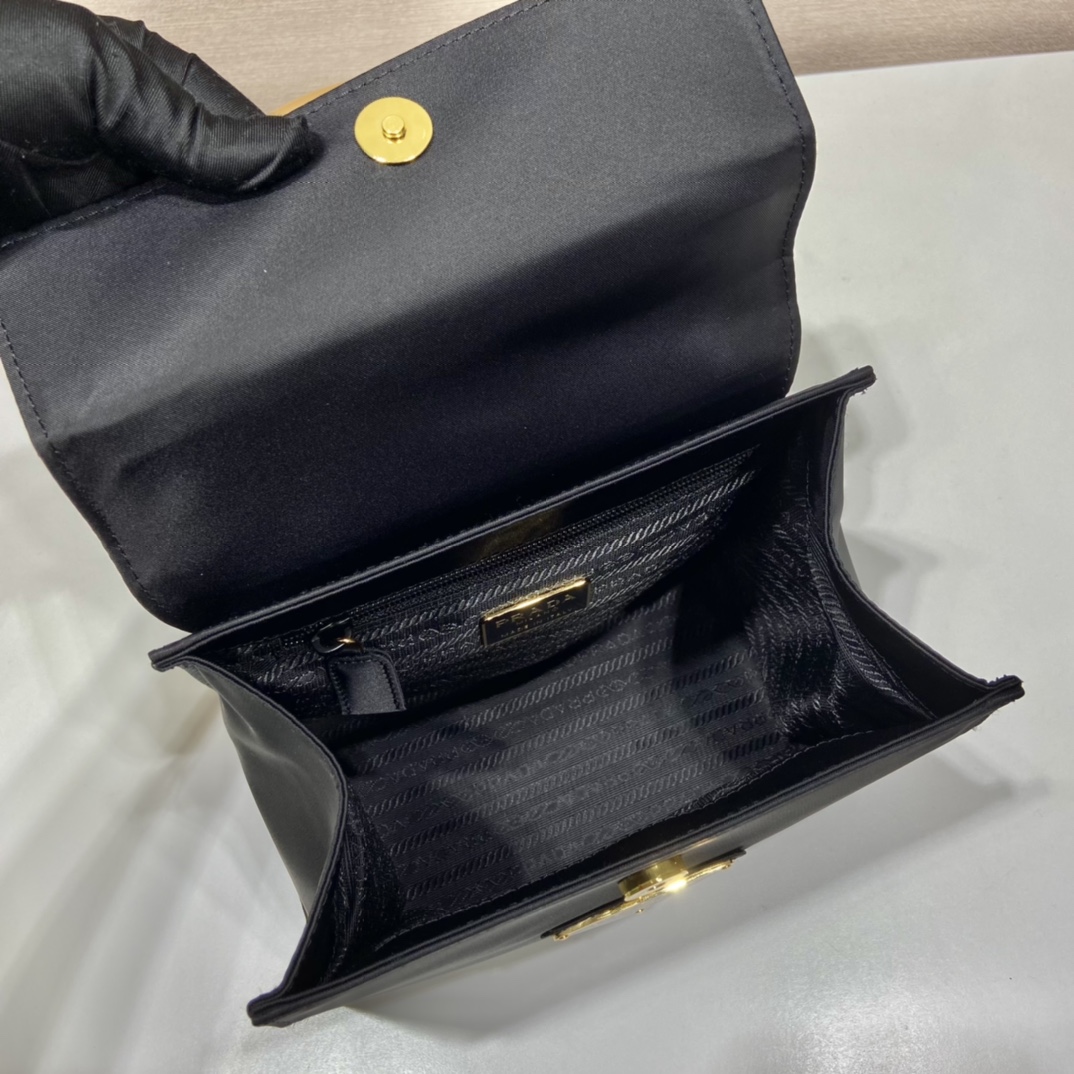 P*rada Bag Top Quality 21*17*12CM