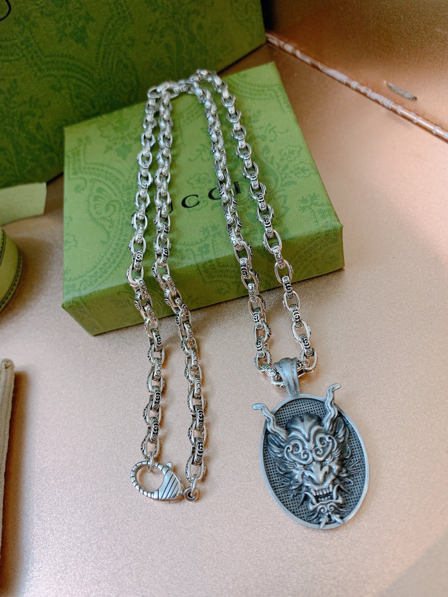 Necklace004