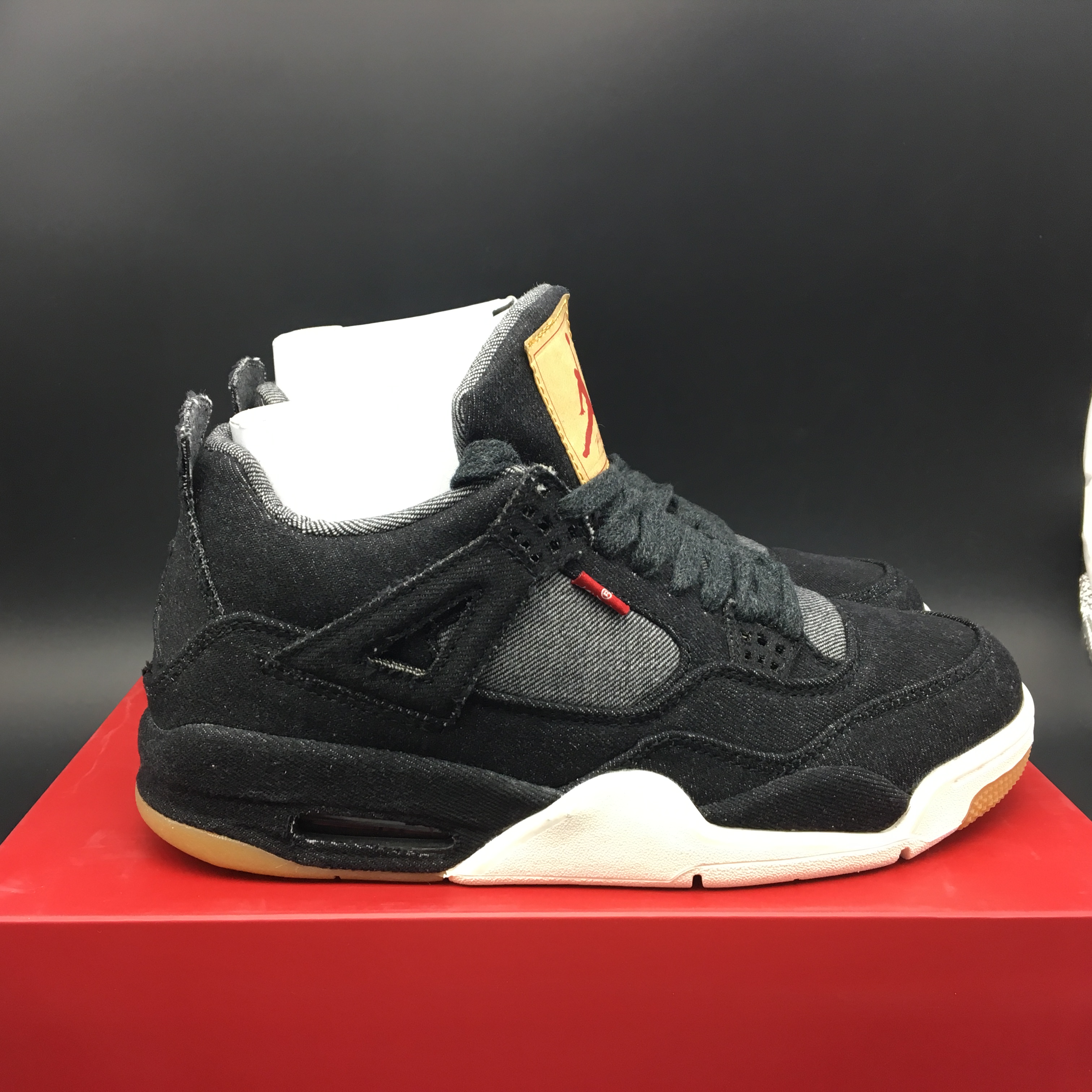 Air Jordan 4