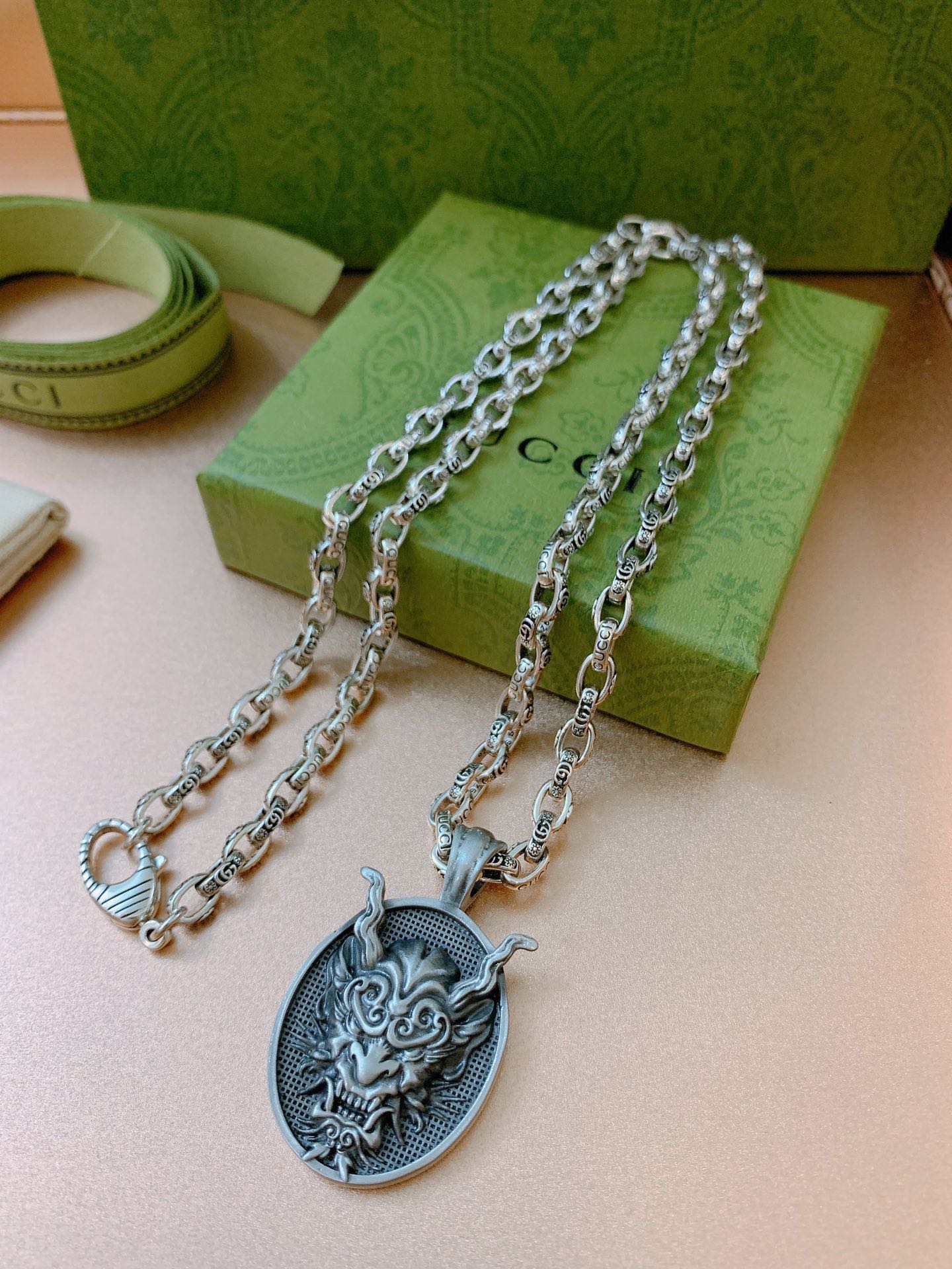Necklace004