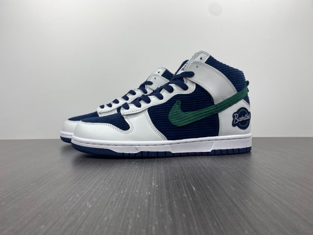 from Nike SB Dunk Hight DH0953 400