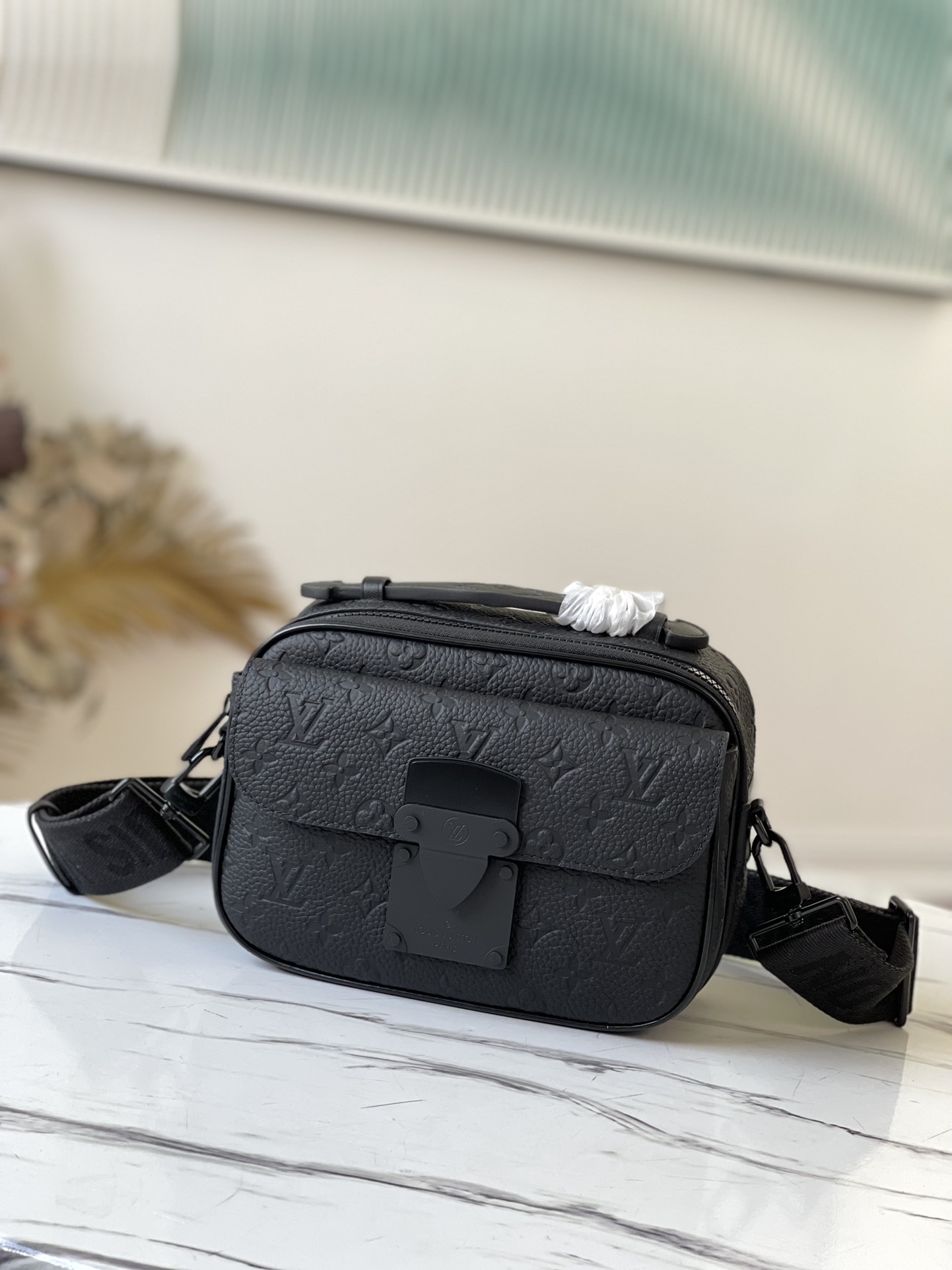 L*ouis V*uitton Top Bag 22*18*8cm