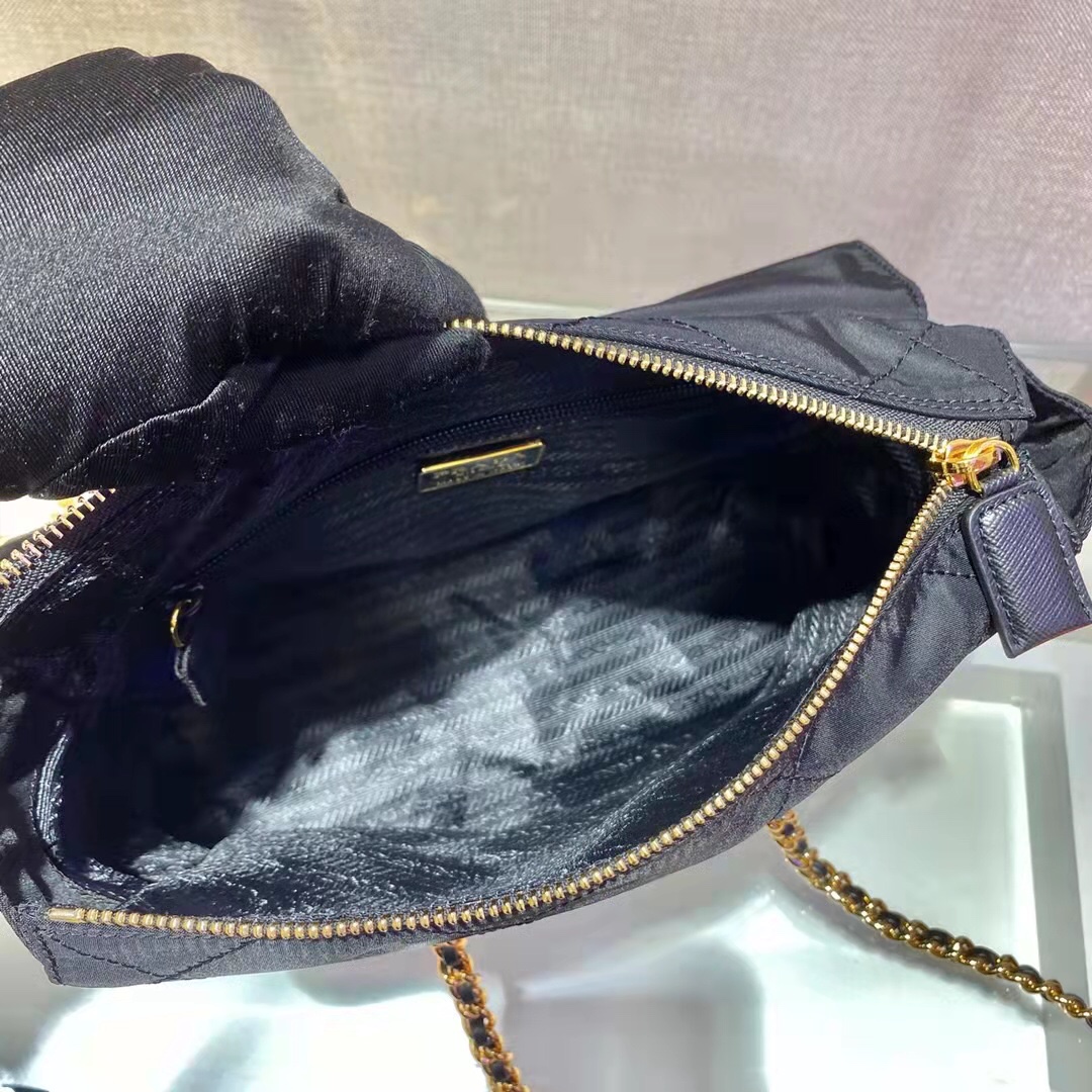 P*rada Bag Top Quality 25*21*5CM