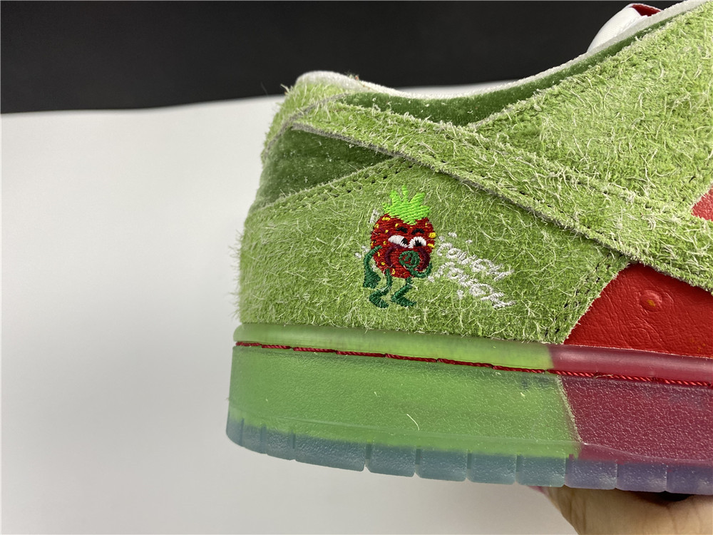 from Dunk SB Nike SB Dunk High Strawberry Cough CW7093-600