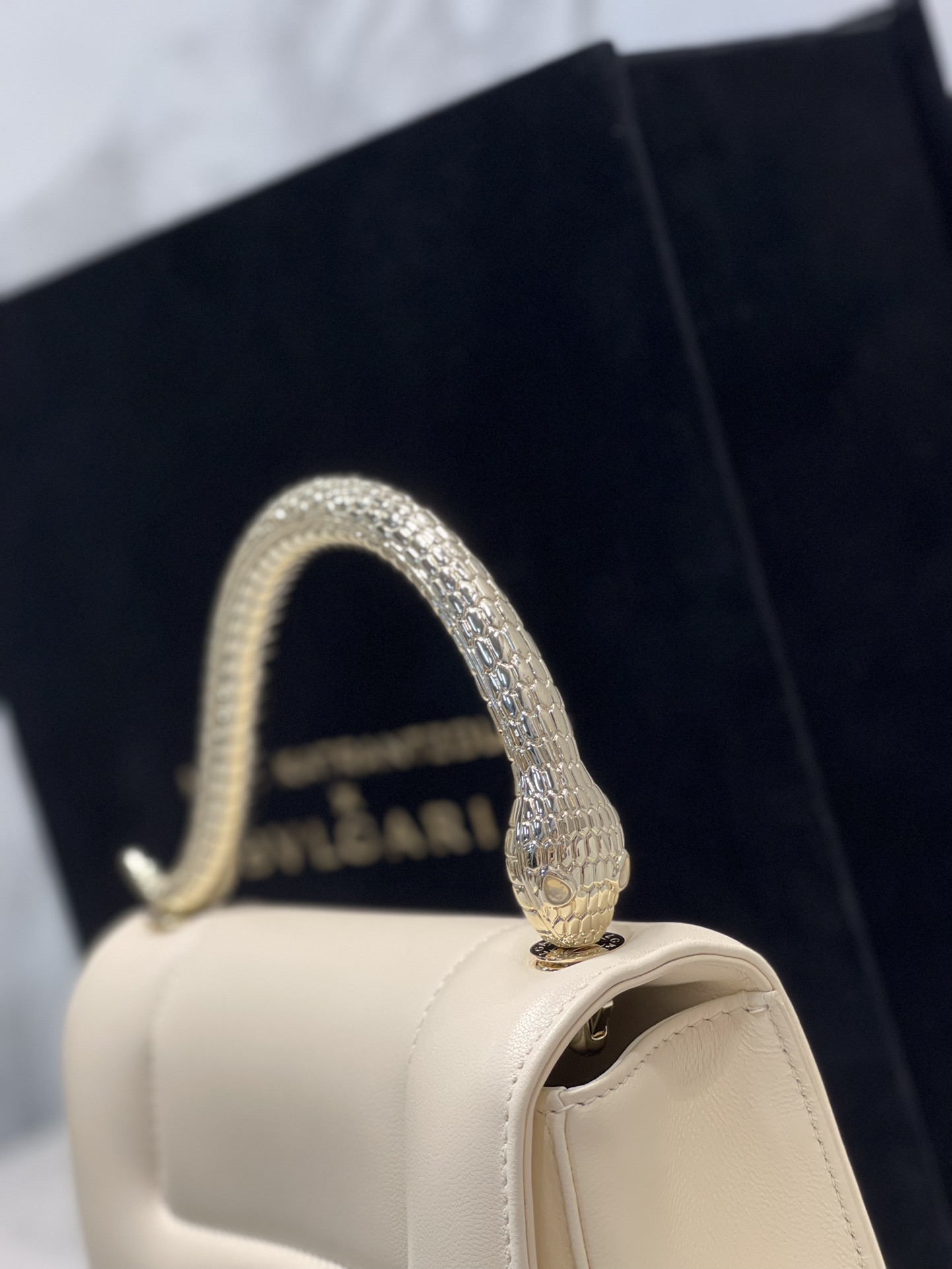 B*vlgari Top Quality Bag 19.2*15*6CM