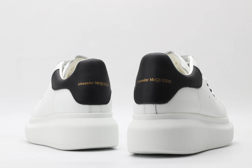 A*exander M*queen Sneaker