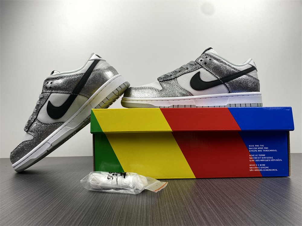 from Nike SB Dunk Low Shimmer DO5882-001
