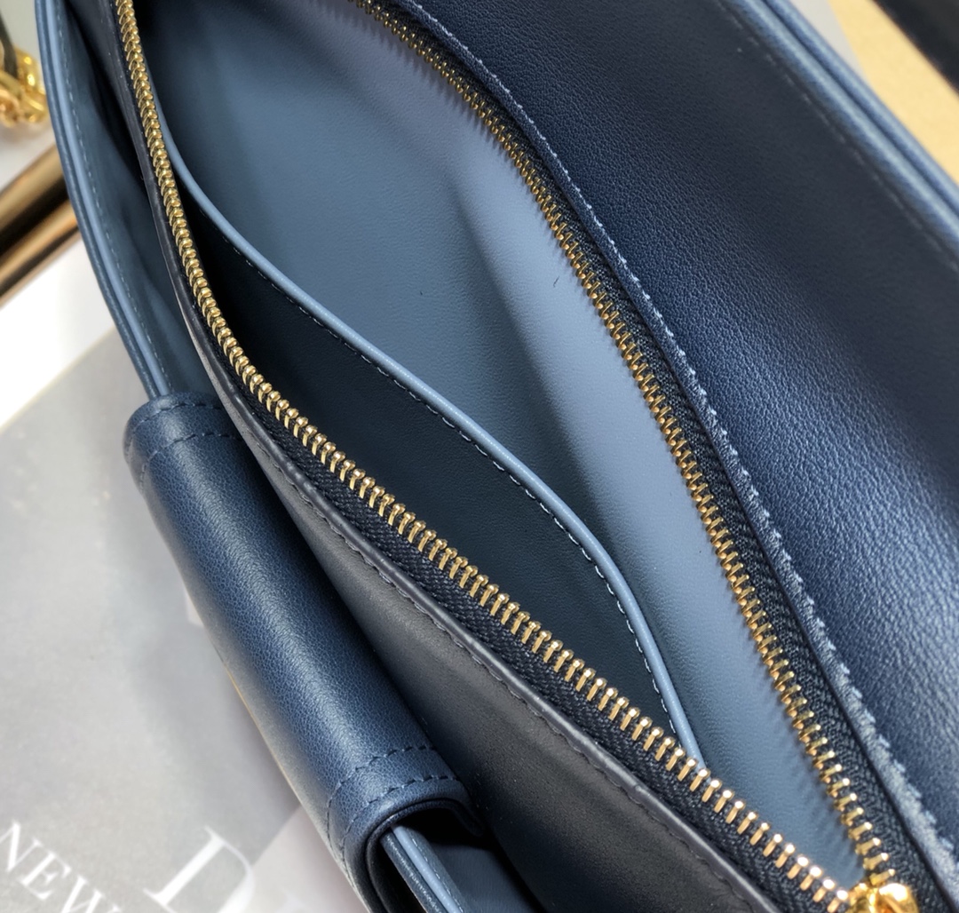 D*ior Top Bag 28*16.5*3cm