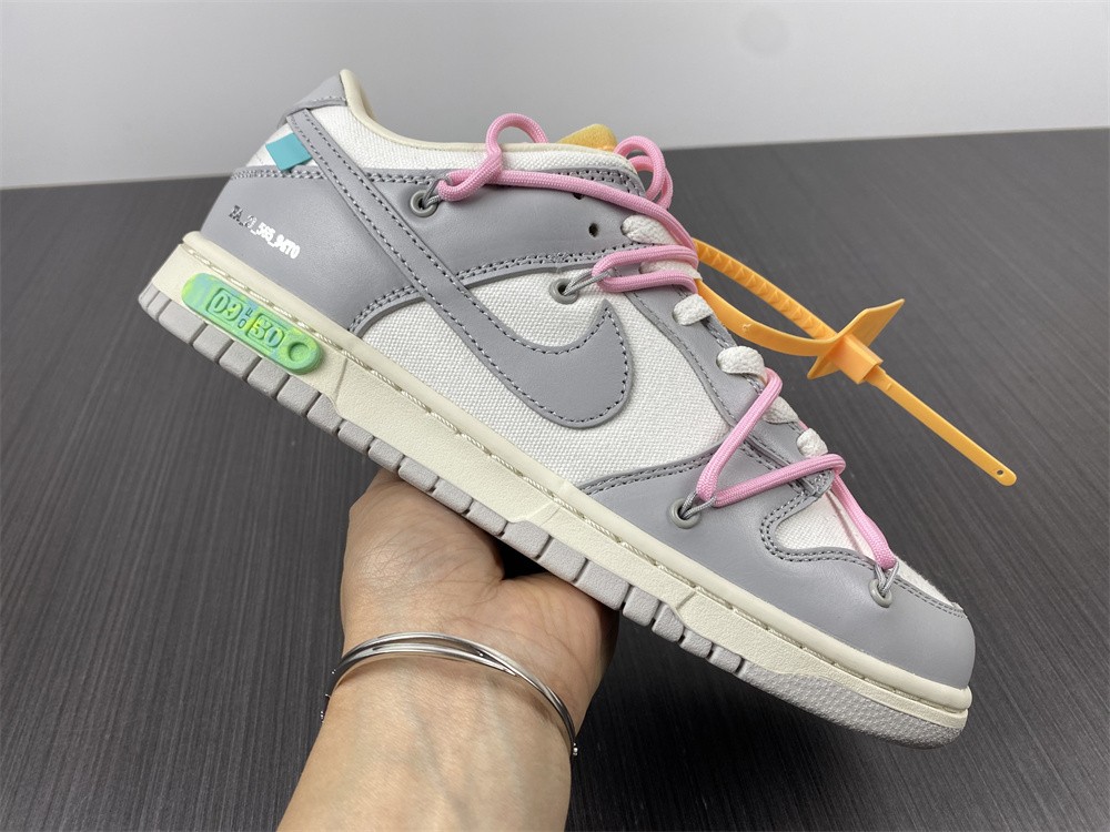 from O*ff-W*hite x Nike Dunk Low