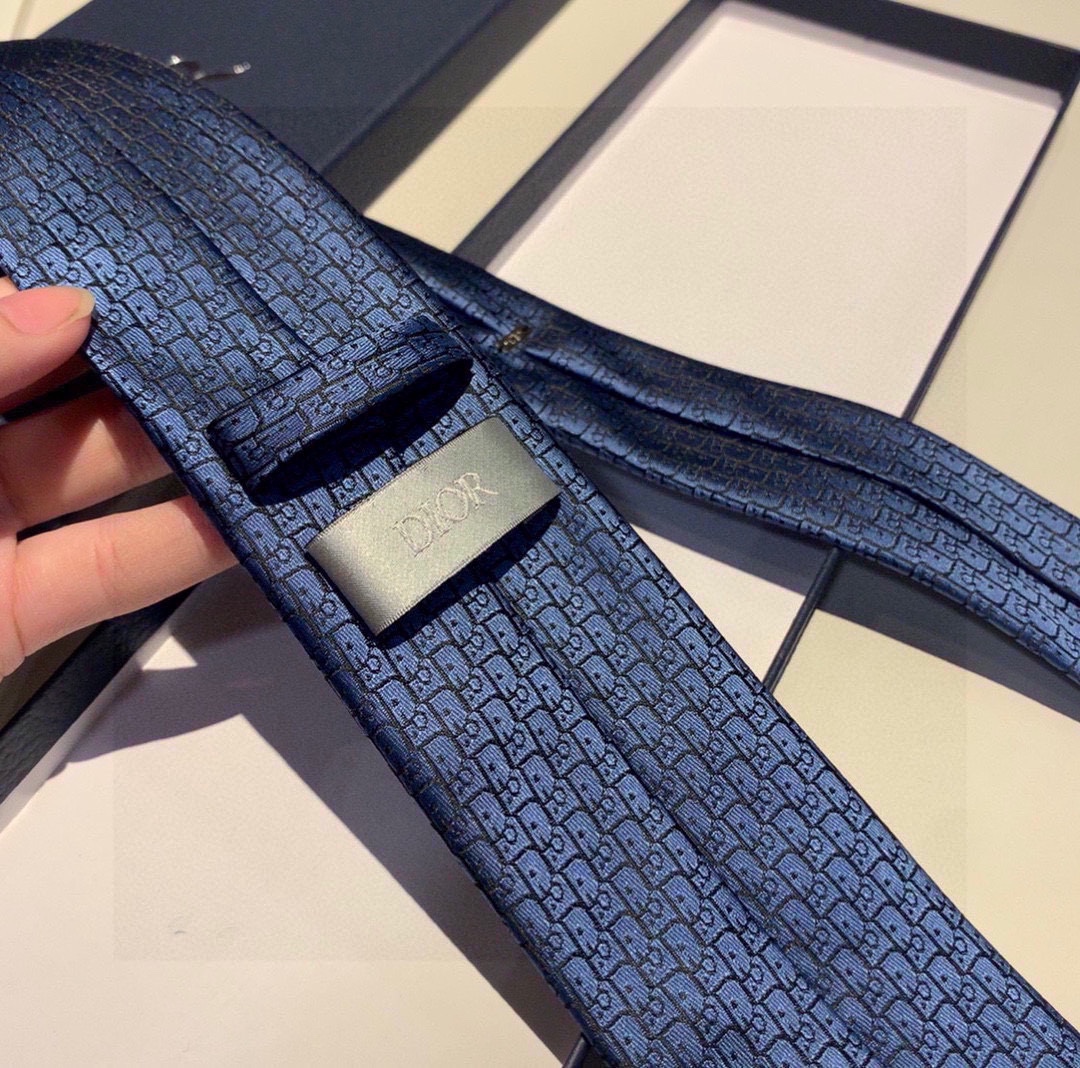 Necktie