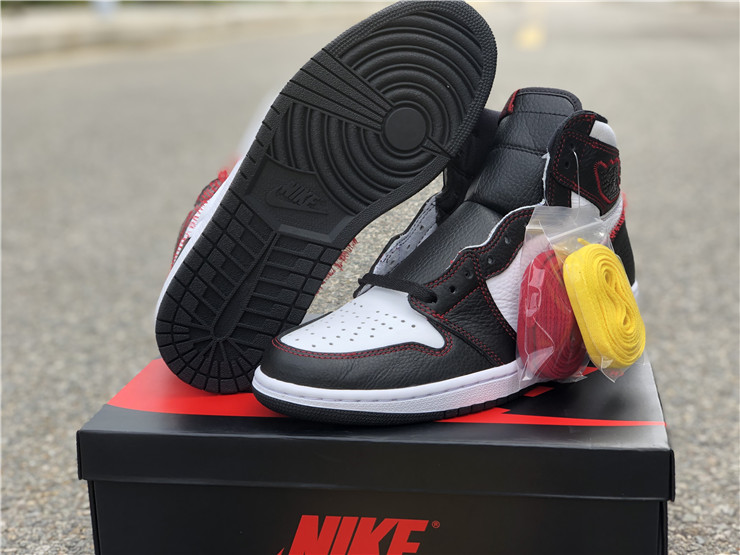 Air Jordan 1 High OG “Defiant” CD6579-071