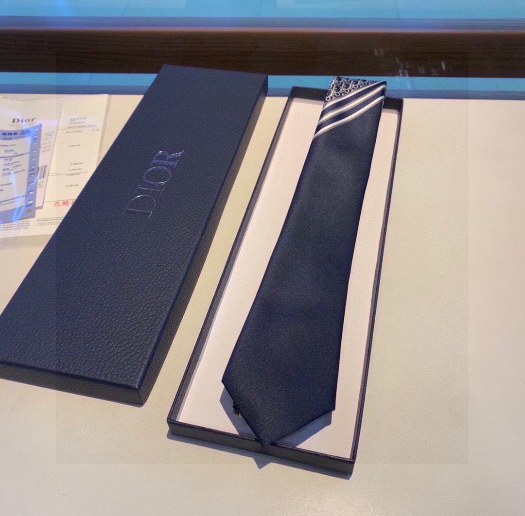 Necktie