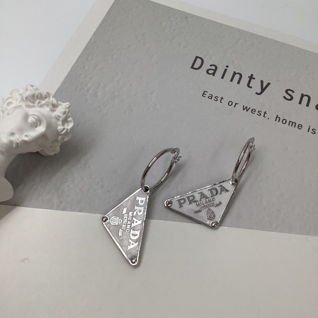 Earrings001