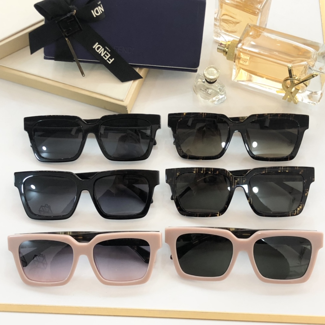 F*endi Glasses Top