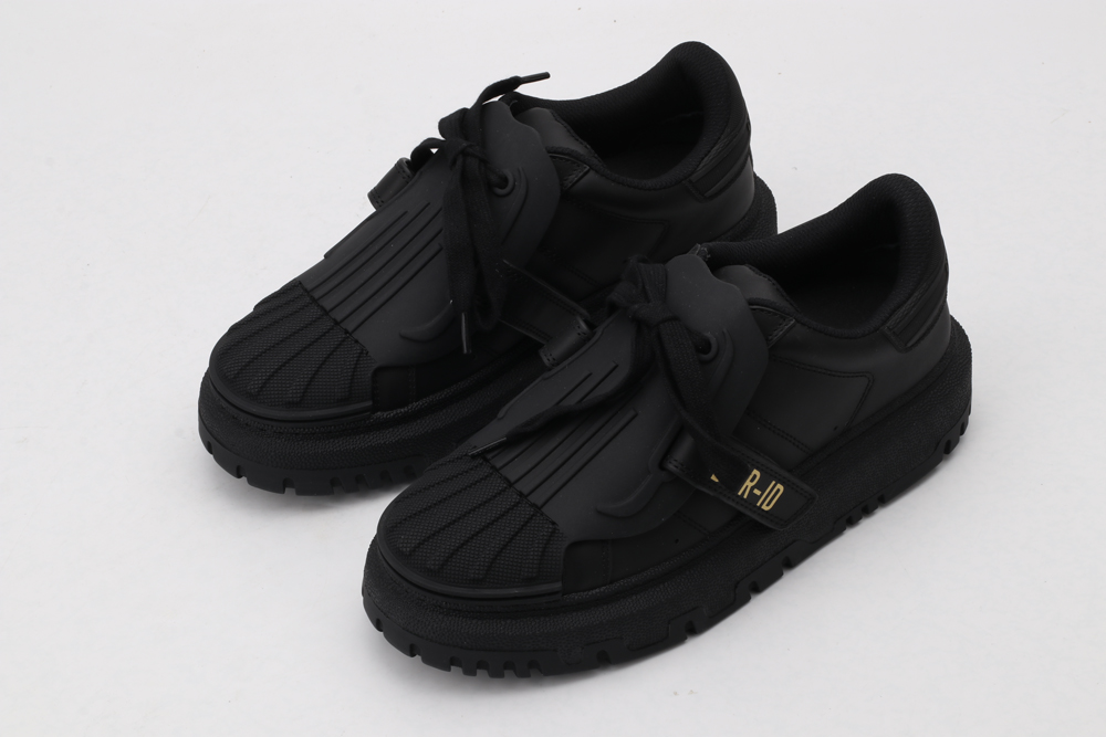 Women D*or Sneaker