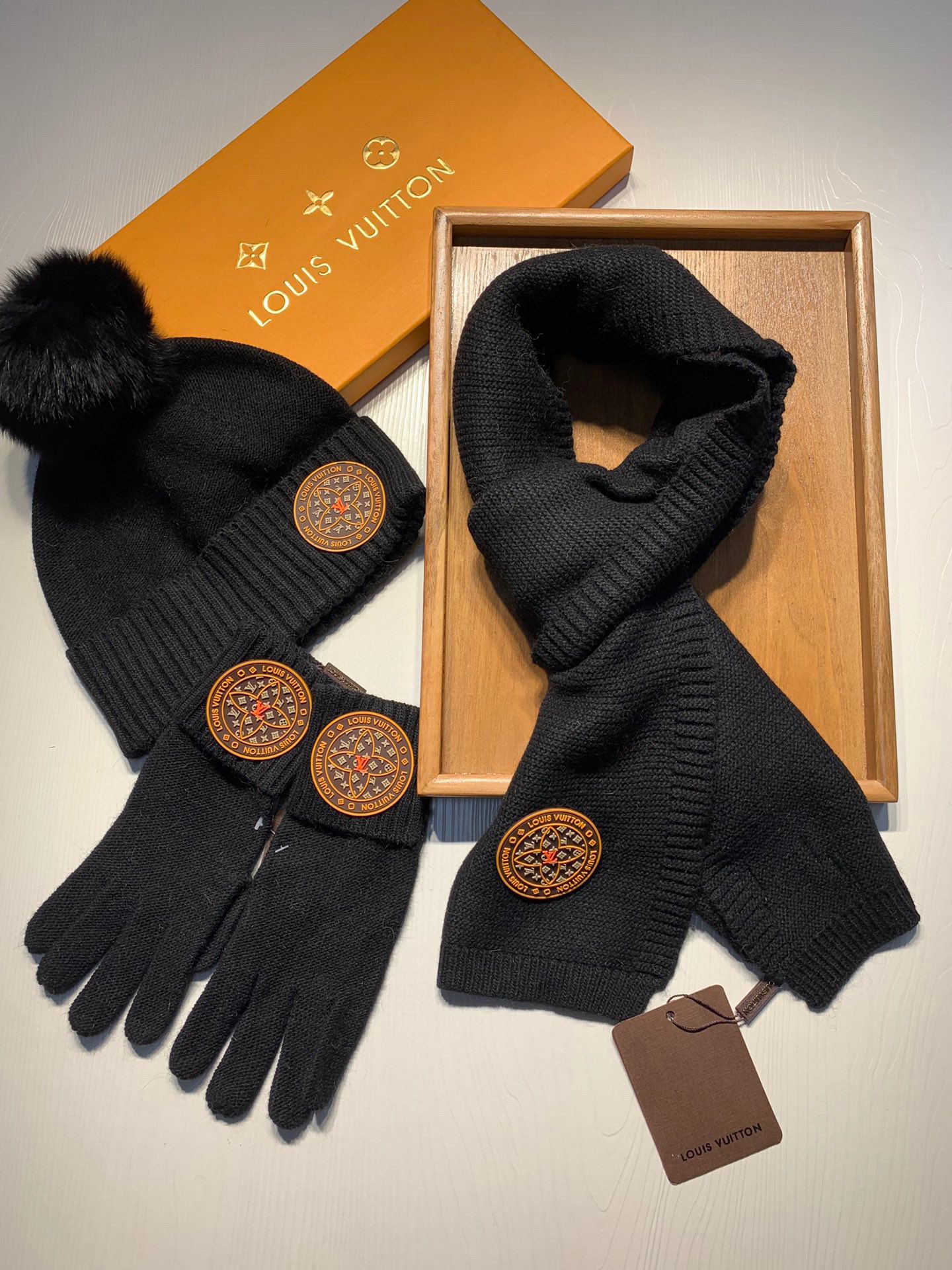 Scarf three-piece