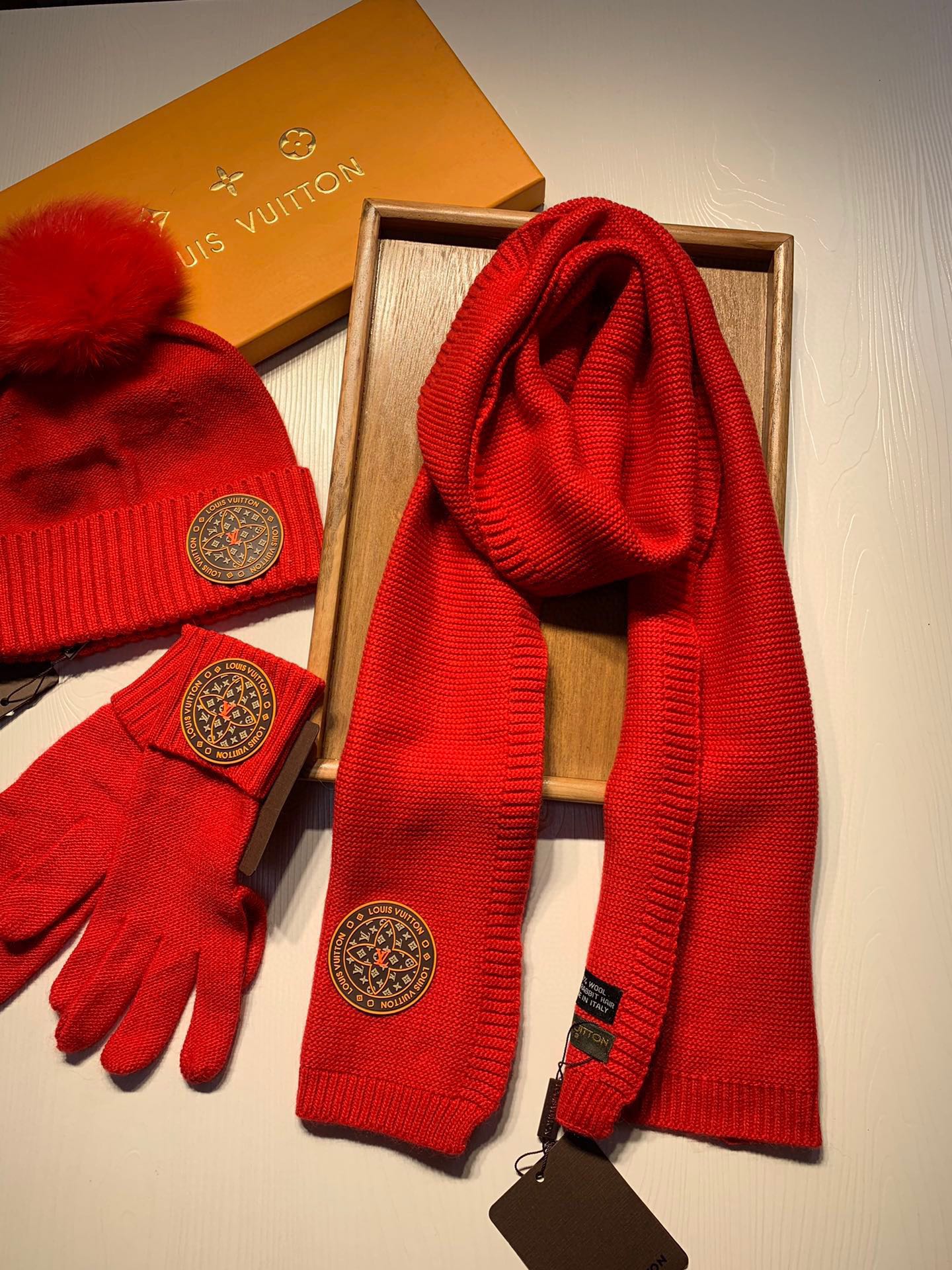 Scarf three-piece
