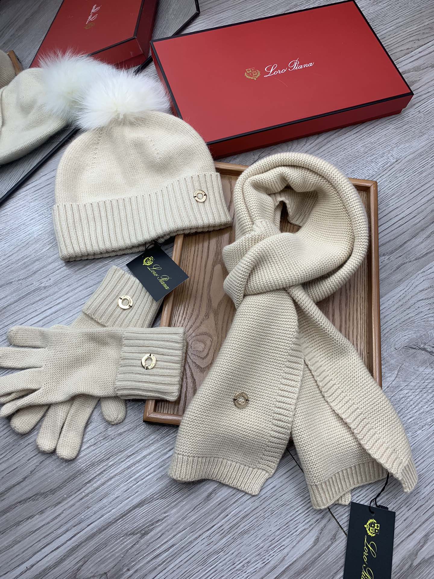 Scarf three-piece