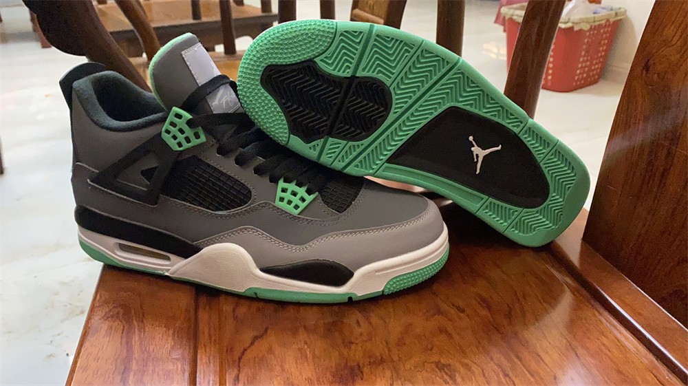 Air Jordan 4 308497-033