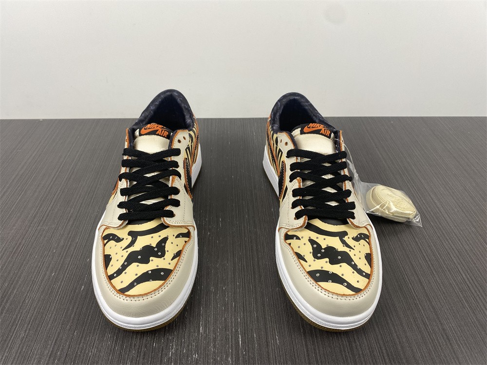 Air Jordan 1 Low OG DH6932-100