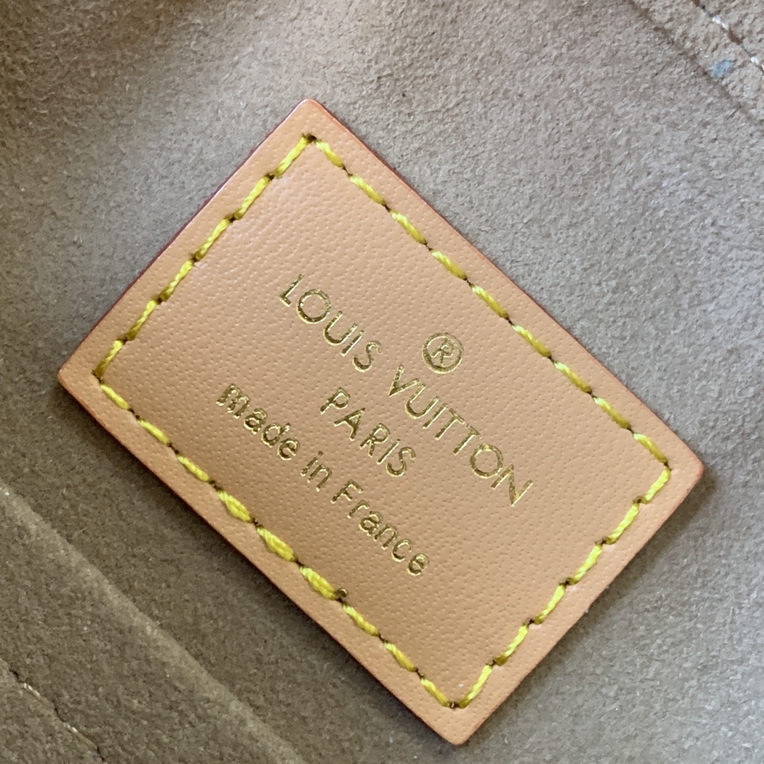 L*ouis V*uitton Bag Top Quality 17*16*7CM