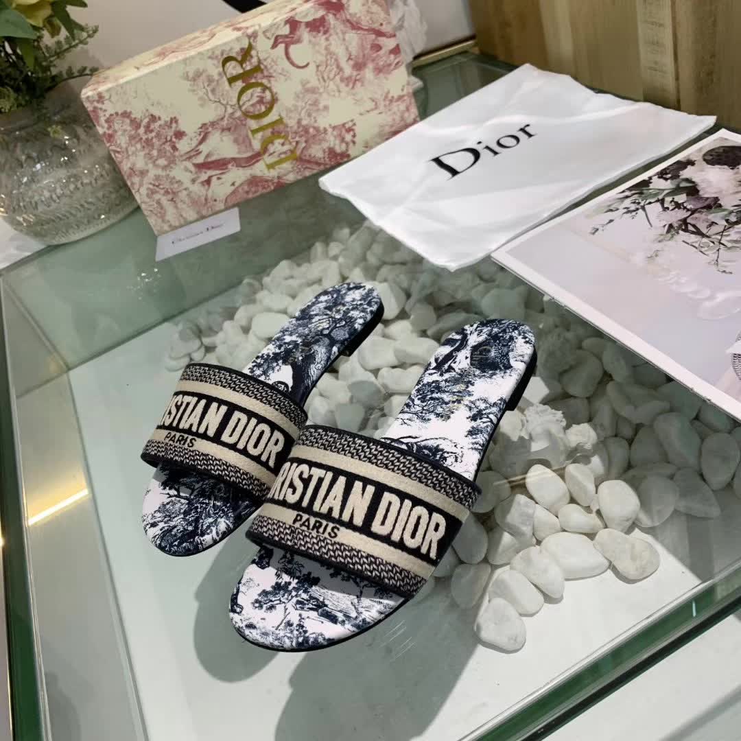 Women D*or Sandals